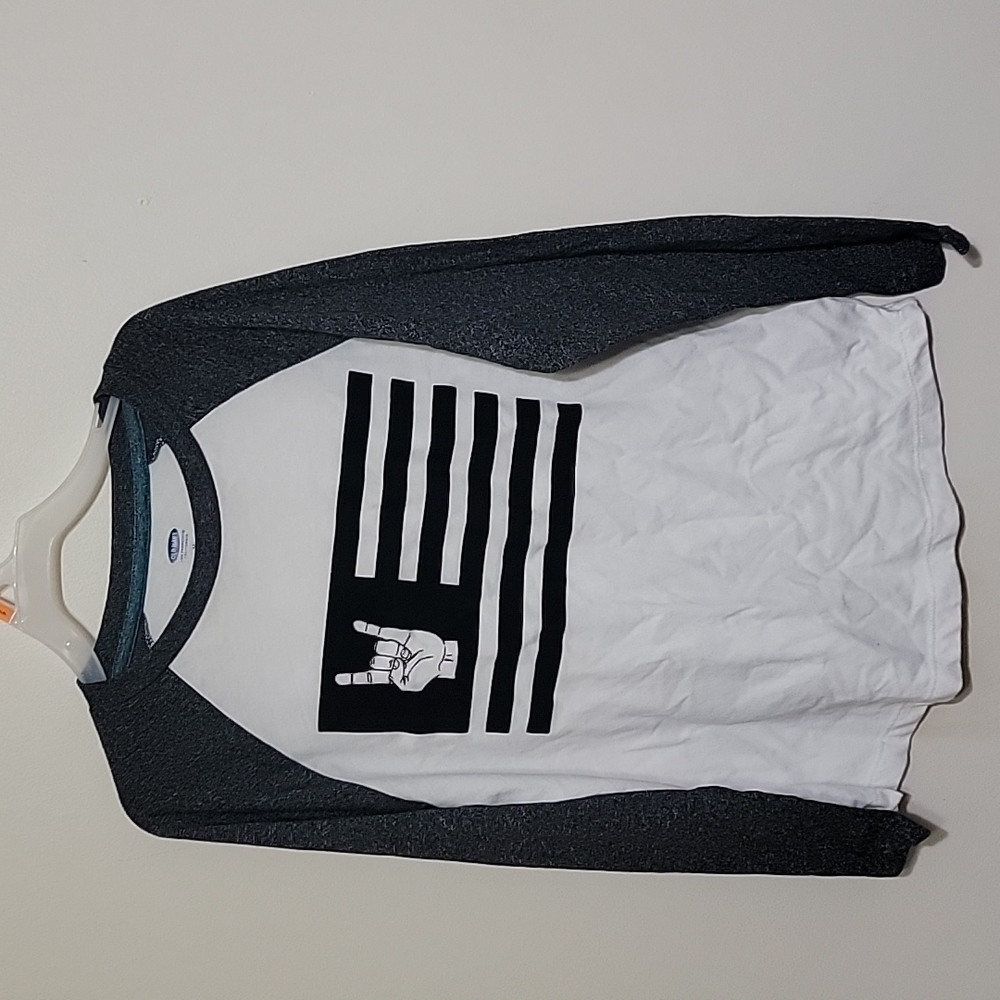 Old navy boy long sleeve tshirt